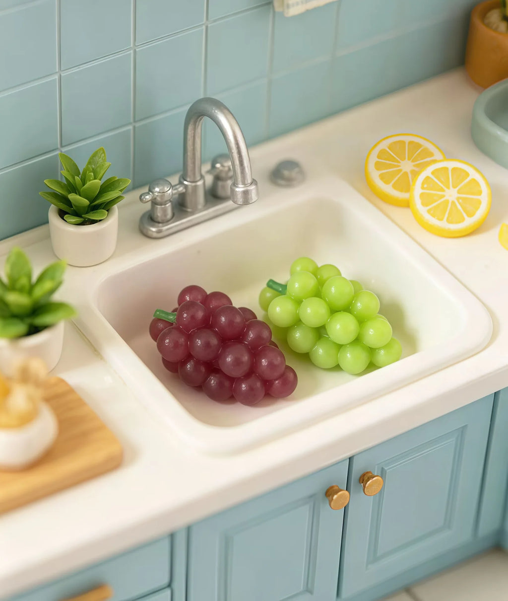 50Pcs Sweet Fruits 1:12 Dollhouse Miniature For Purple Green Grape Simulation Resin Food Play DIY Kitchen Home Accessories Toys Quake