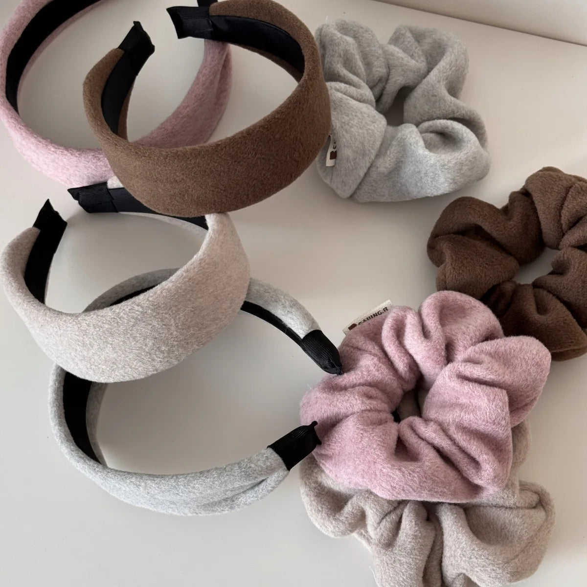 Solid Color Retro Wool Fabric Headband KoreanSimple Autumn/Winter High-Quality Hair Bands Beauty Wash Face Headband for Women Quake