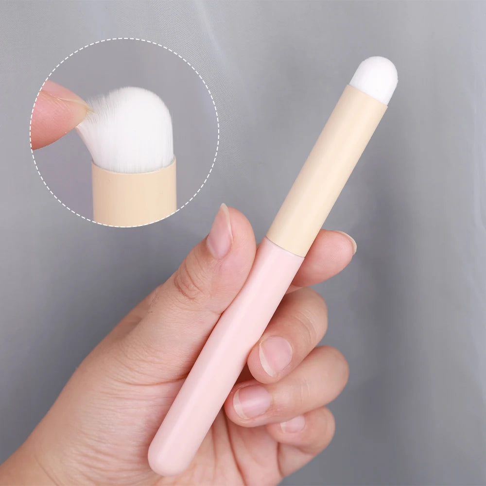Sponge Concealer Makeup Brushes Lipstick Lip Brush Soft Makeup Powder Puff Wet Dry Use Face Contouring Blending Makeup Brushes Quake