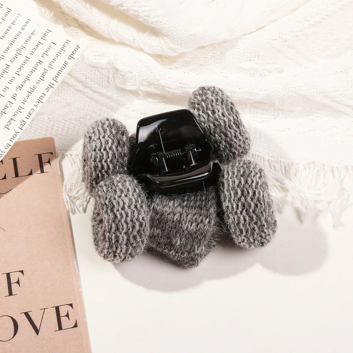 Autumn Winter Solid Color Wool Knitted Hair Claw Korean Fashion Sweet Ponytail Clip Handmade Female Hair Clip Hair Accessories Quake cs gray