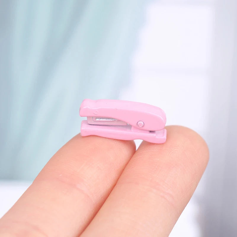 Simulation Mini Stationery Pocket Micro Stapler/calculator Learning Educational Toys Classroom Scene Decoration Quake pink-1