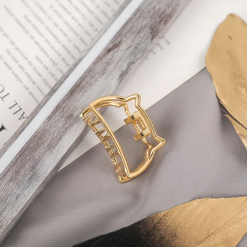 Vintage Crystal Flower Hair Claw Korean Simple Elegant Ponytail Clip Female Ladies Hair Styling Accessories Mother's Day Gifts Quake