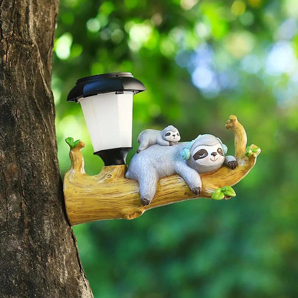 Animal Figurine Garden Pendant Solar Powered Decor Wall Mount Ornaments Yard Simulated Garden Creative Figurine Hanging Light Quake Sloth