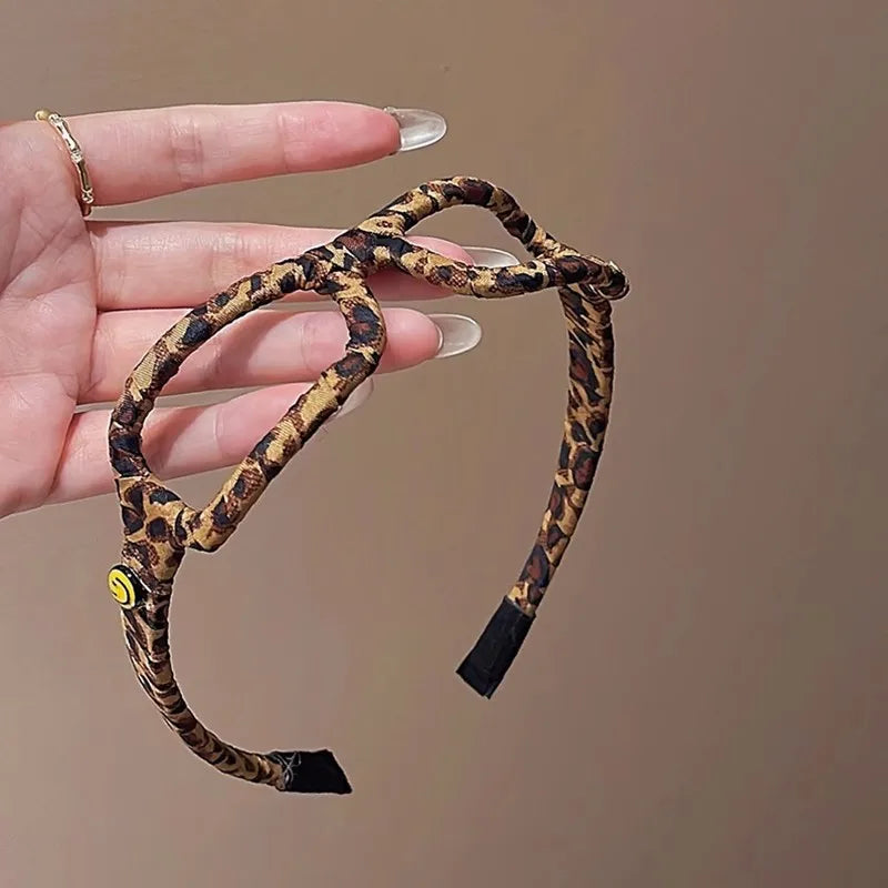 Korean Style Leopard Print Glasses Headband Simple Fashion Beauty Headband Women Girls Versatile Headband for Outgoing Traveling Quake