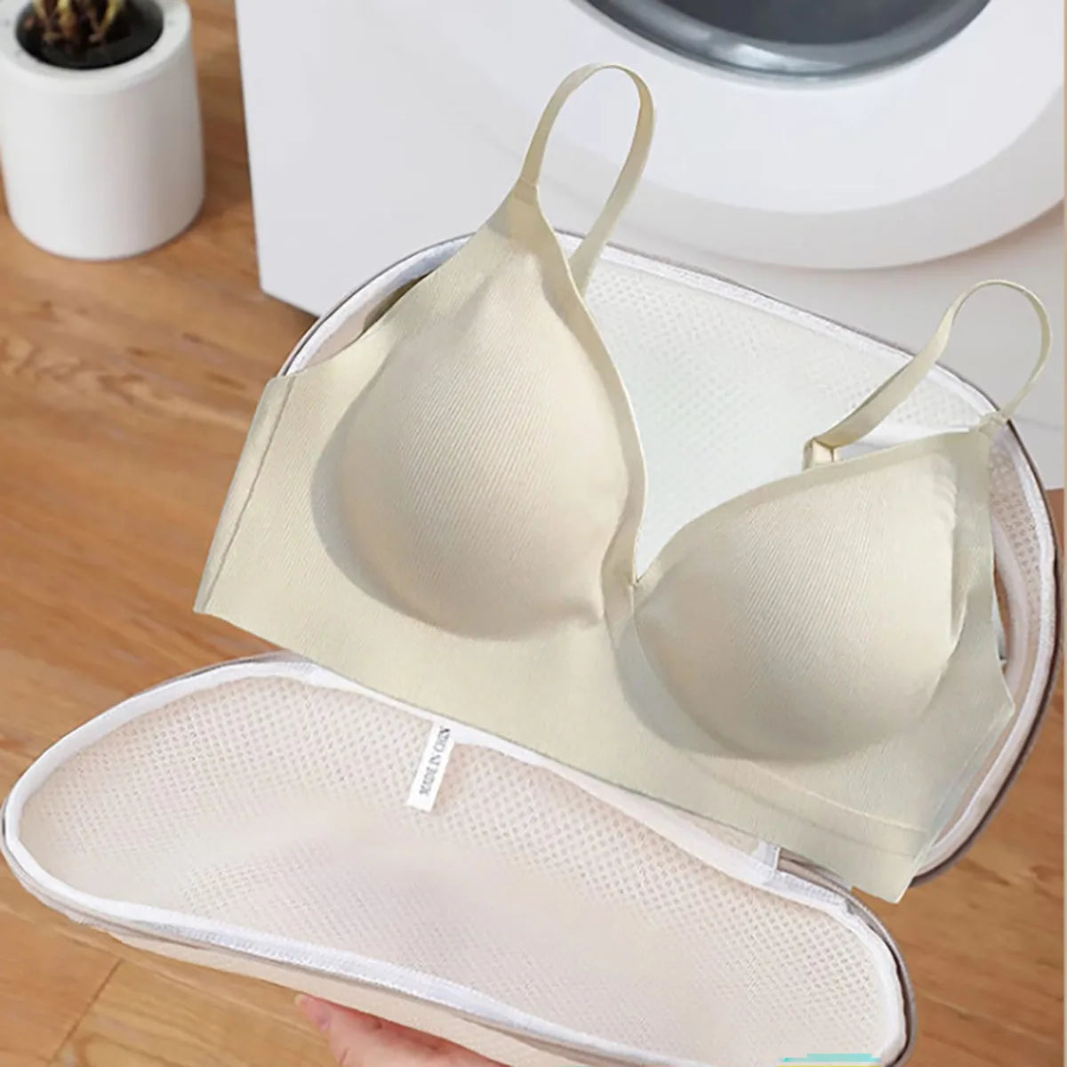 Premium Bra Washing Bag–Mesh Laundry Protector for Machine Wash, Anti-Deformation Design, Polyester Underwear&Sports Bra CareBag Quake