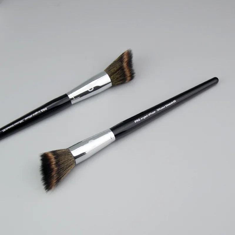 Pro Angled Diffuser Makeup Brushes Angled Sculpting New SEP #60 Make up Brush Blusher Wood Handle Cosmetic Tools Professiona Quake