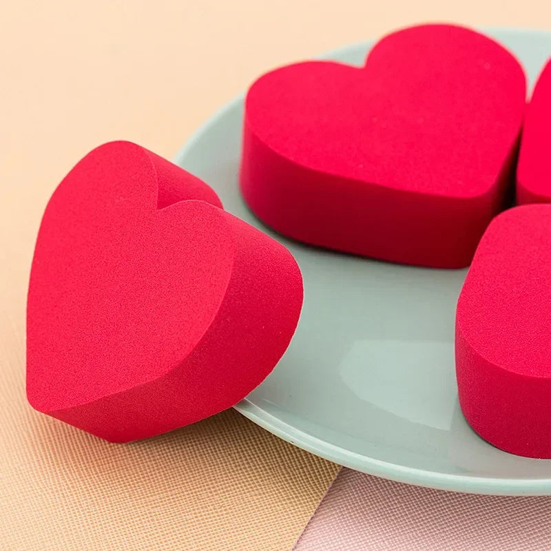 Rose Red Heart Soft Sponge Puff Wet and Dry Dual Use Makeup Beauty Puff Liquid Foundation Sponge Cosmetic Tools 1pc 6.5x5.5x2CM Quake