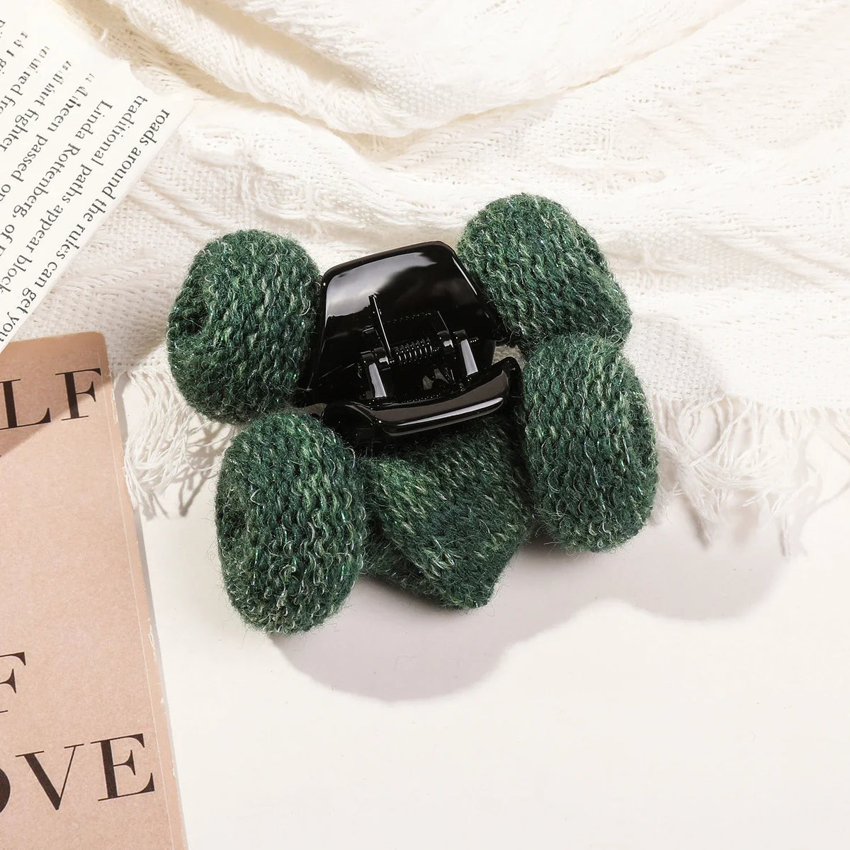 Autumn Winter Solid Color Wool Knitted Hair Claw Korean Fashion Sweet Ponytail Clip Handmade Female Hair Clip Hair Accessories Quake cs green