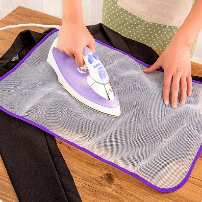 vvocci Mini Iron Random Colors Cloth Board 1pcs Protective Press Mesh Insulation IroningMat Cover Against Pressing Pad Quake