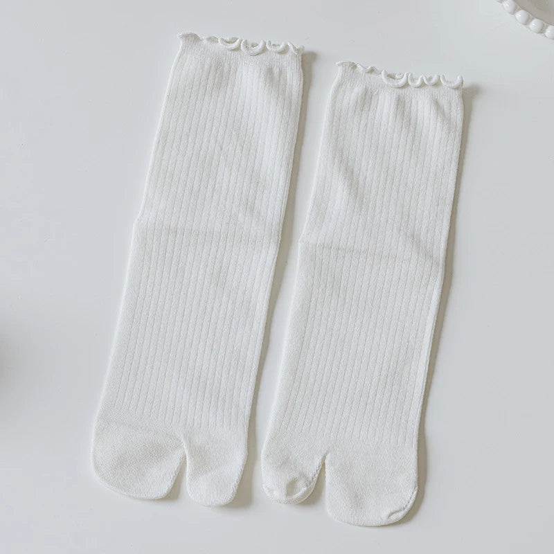 1Pair New High Quality Combed Cotton Split Toe Socks Unisex Simple Comfortable Two-Toed Socks Harajuku Men Women's Tabi Socks Quake One Size White