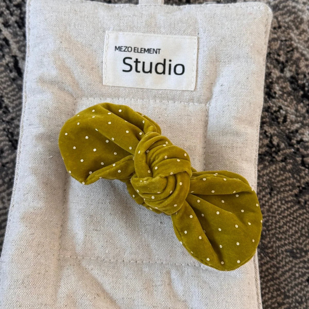 Velvet Polka Dot Bow Hair Clip Elegant Temperament Starry Sky Hair Clip Autumn and Winter Banana Clip Hair Styling Accessories Quake yellow