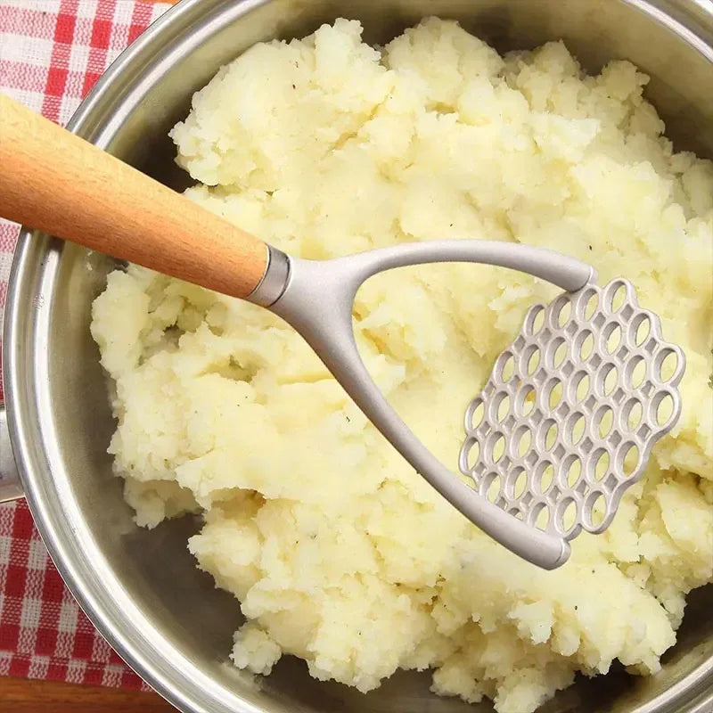 Aluminum Manual Potato Masher Meat Potato Pressor Tool Whisk Food Cutter Crusher Wood Handle Garlic Pusher Kitchen Gadgets Quake
