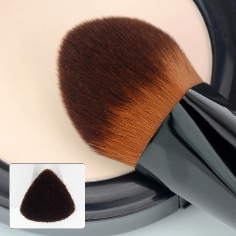 Triangle Foundation Makeup Brush Precise Buffing Liquid Foundation Cosmetic Brush Concealer Beauty Brush Make up Tools Quake
