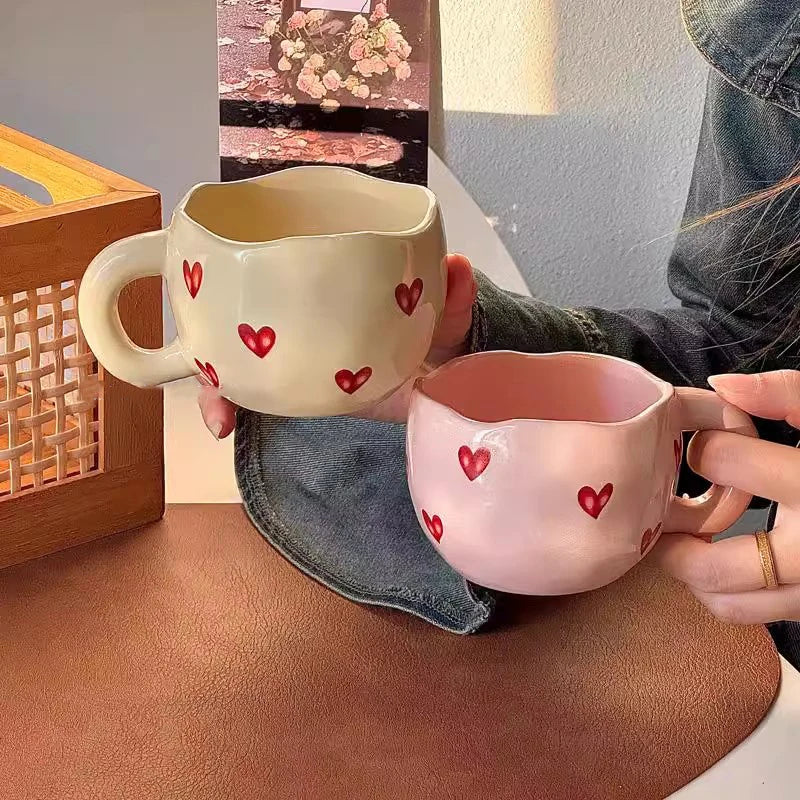 YWDL 1pcs Hand Painted Love Mug Creative Heart Water Cup Ceramic Milk Mug With Handle Valentine's Day Gift Quake