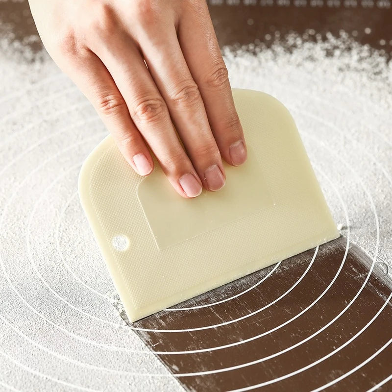 Dough Scraper with Scale Hanging Hole Multifunctional Pastry Cutter Cream Spatula Kitchen Baking Tool for Cake Bread Dough Quake