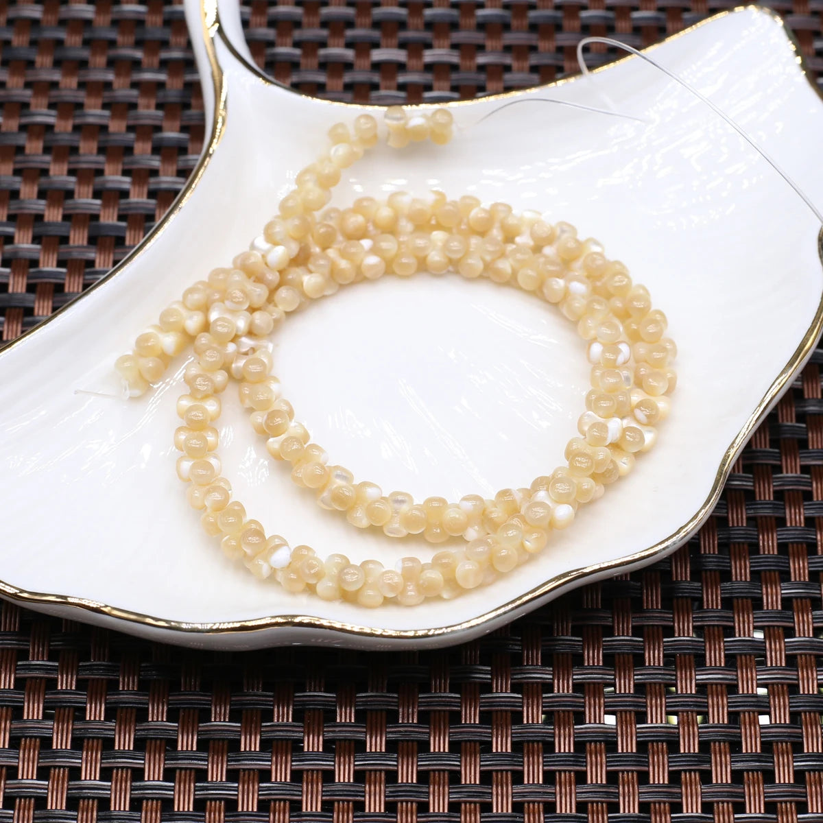 Mew Style Shell Beads Shell Small Bone-Shaped Beads 3x6mm For Jewelry Making DIY Necklace Bracelet Earrings Accessory Quake YELLOW 3x6mm