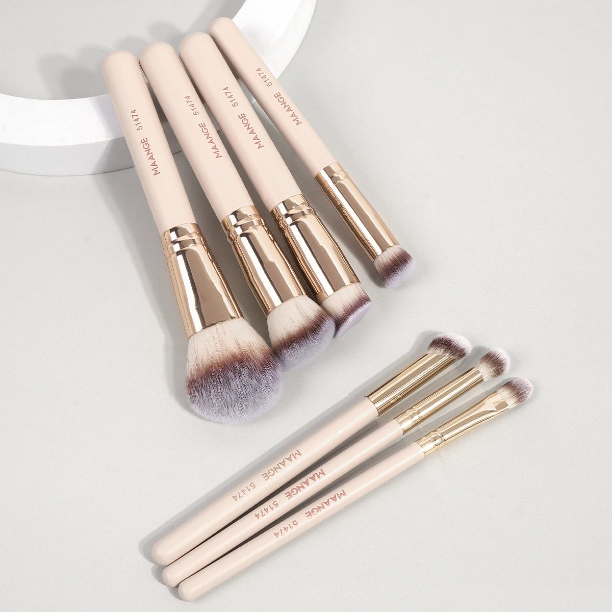 MAANGE 7pcs/set Makeup Brushes for Cosmetic Foundation Powder Concealer Blush Brush Blending Soft Bristles Beauty Tools Quake