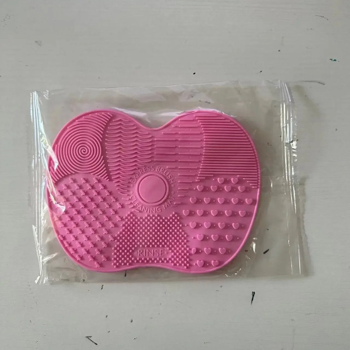 Makeup 1Pc Cup Brush Cleaner Silicone Apple-Shaped Pad With Suction For Effective Cosmetic Tool Cleaning Quake M6 1PC-Pink