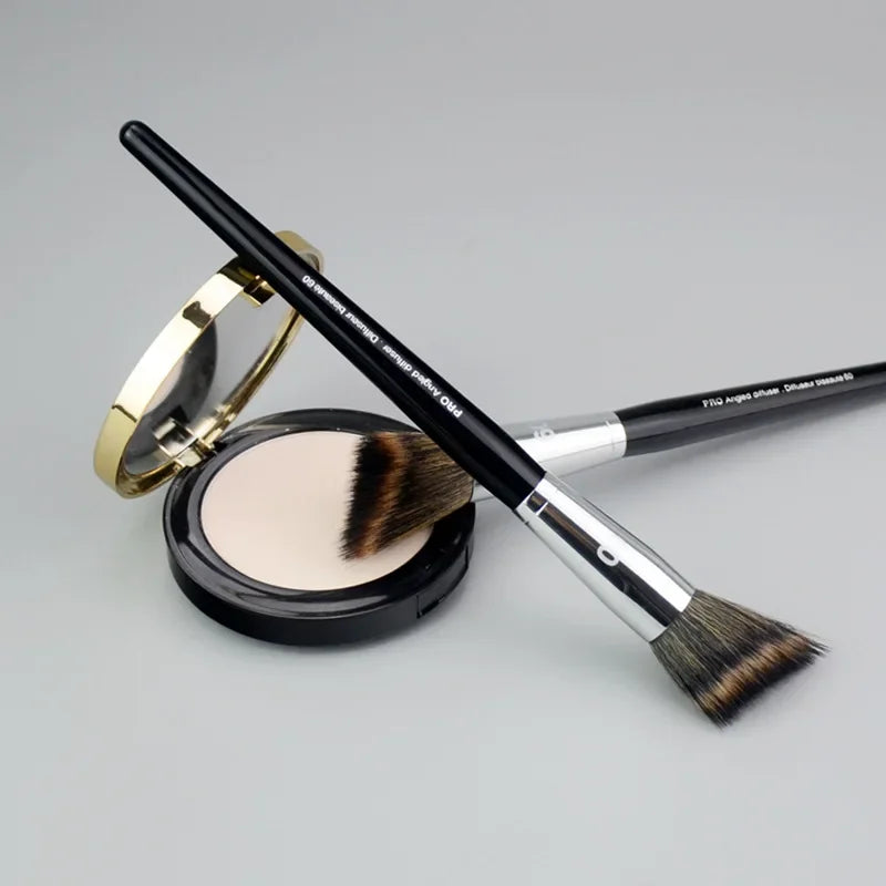 Pro Angled Diffuser Makeup Brushes Angled Sculpting New SEP #60 Make up Brush Blusher Wood Handle Cosmetic Tools Professiona Quake