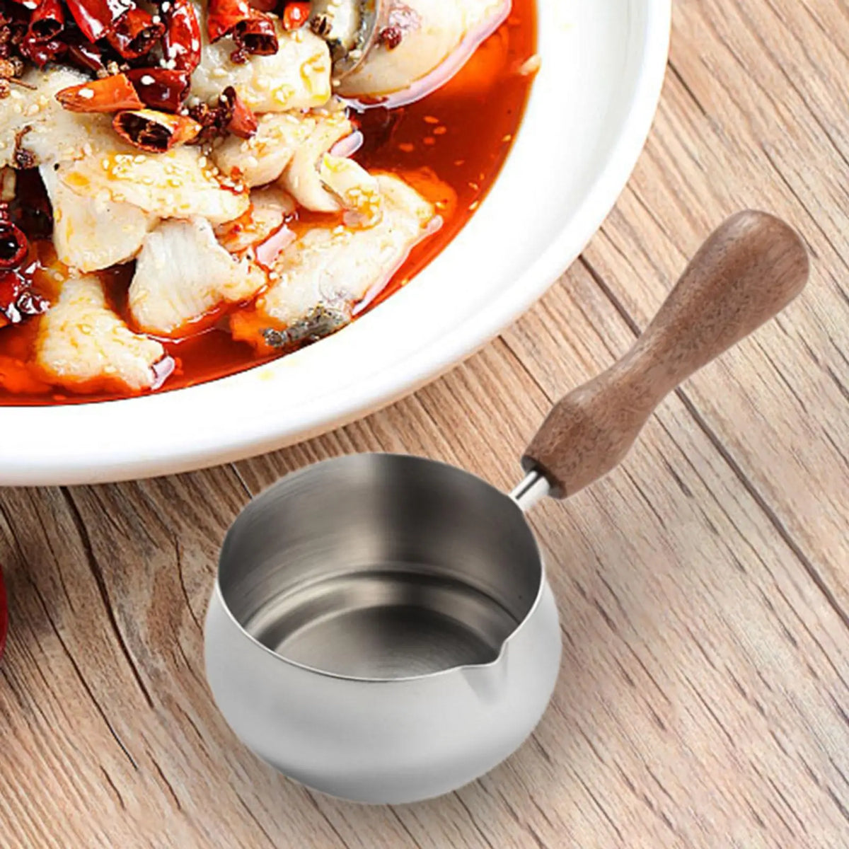 Sauce Cup Wooden Handle Eagle Mouth Guide Design Multifunctional Stainless Steel Coffee Spoon for Rice Milk Flour Juice Oil Quake