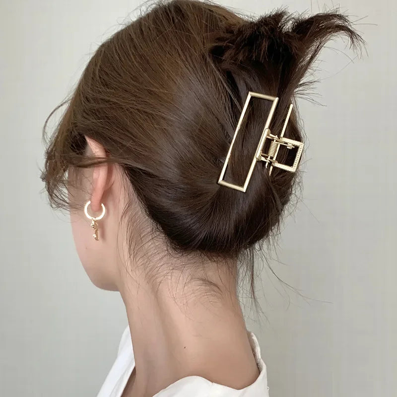 Women's Elegant Gold Metal Geometric Hair Clips Fashion Vintage Bathing Grip Claw Clips Barrette Hair Styling Tool Ponytail Clip Quake