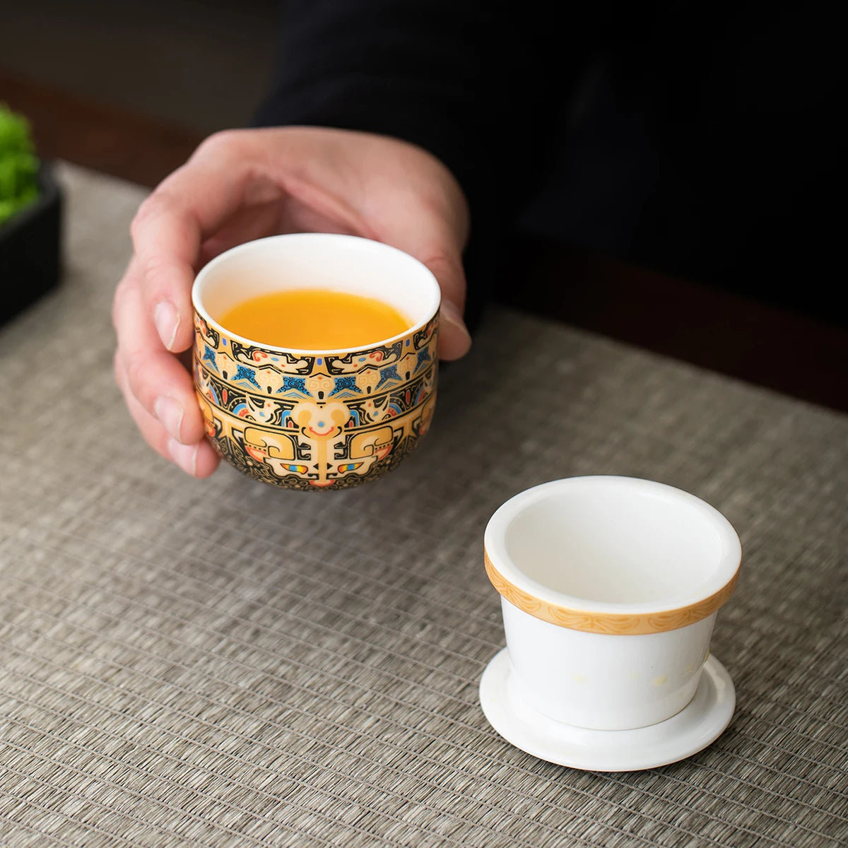 Mini Handmade Ceramic Teapot Single-Person Small Teapot with Storage Bag Portable Kung Fu Tea Set for Outdoor Camping Gift Quake