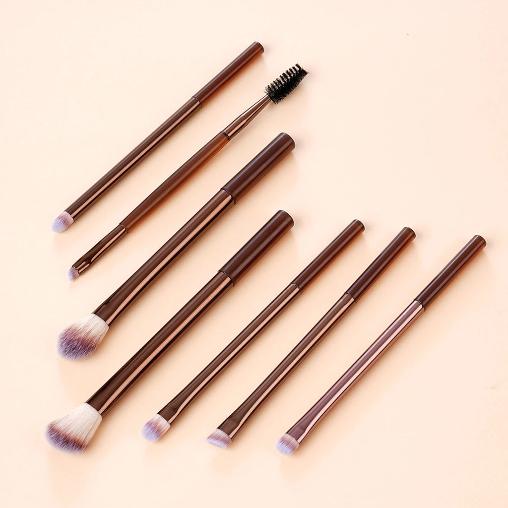 7PCS Makeup Brush Set Professional Eyeshadow Brush For Eyeshadow, Liner Eye Shade, Blend, Grooming Brows for Defined Makeup Look Quake