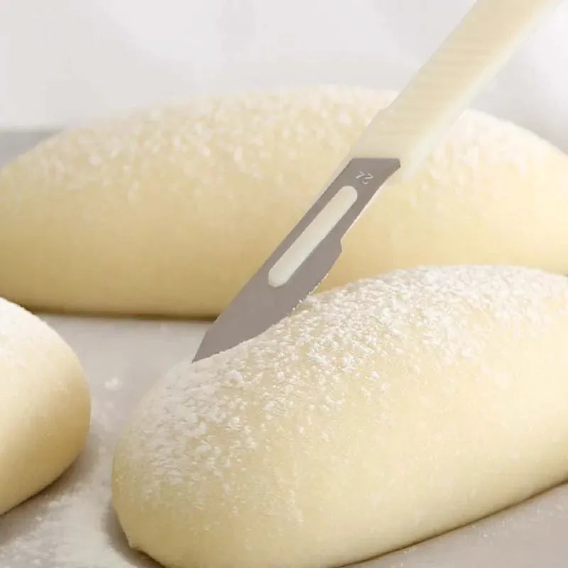 1pc Practical Curved Bread and Pastry Knife Baking Tools Baking Accessories Household Kitchen Tools Quake