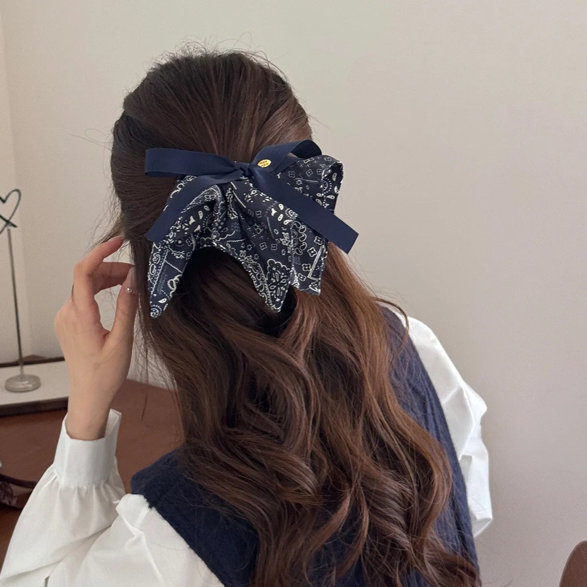 Vintage Floral Bow Ponytail Clip Korean Style Simple Elegant Fabric Pleated Skirt Spring Clip Back of The Head Ponytail Clip New Quake