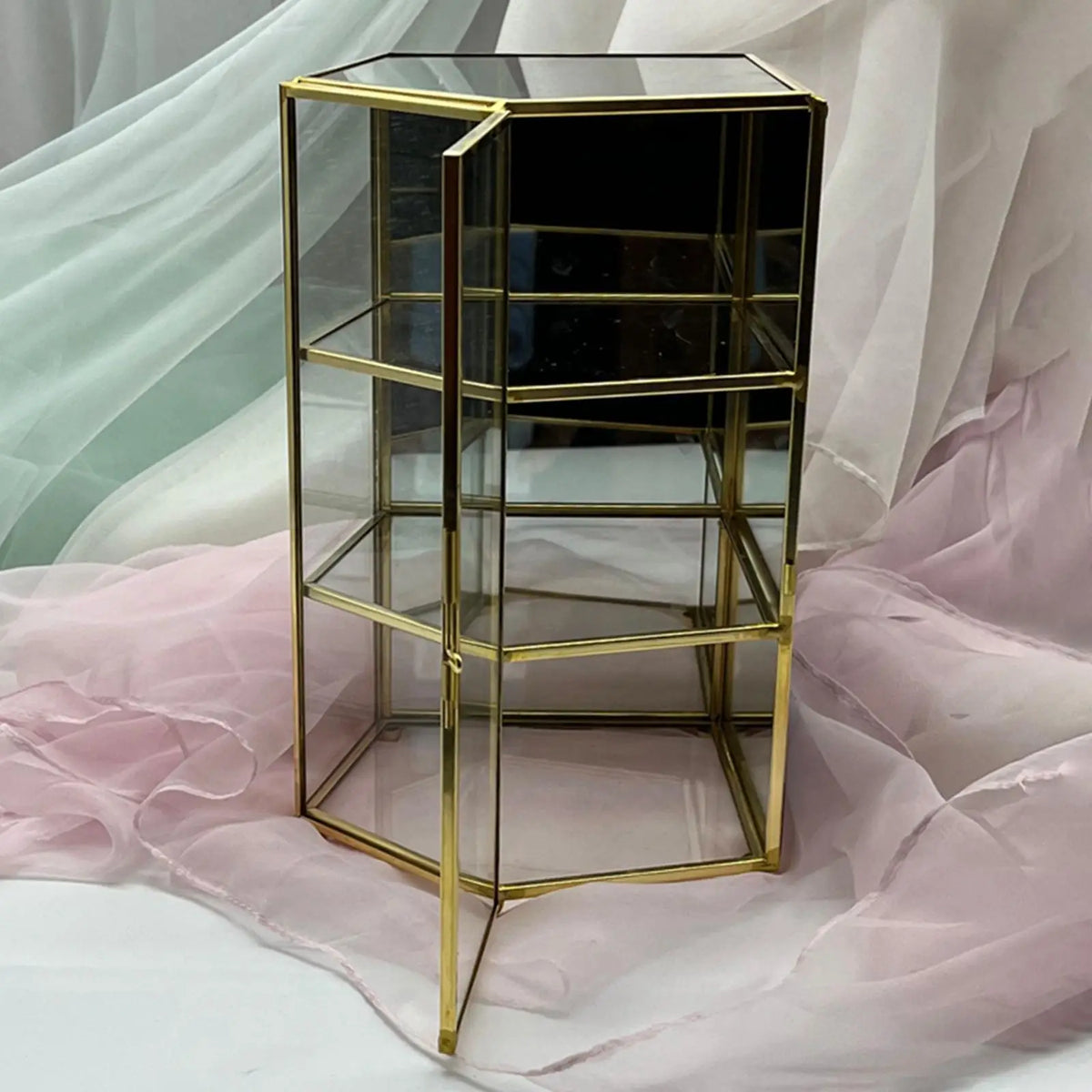 Vintage Style Display Jewelry Box Organizer Three Layers Decorative Box Dustproof Holder Keepsake Box for Model Decor Quake