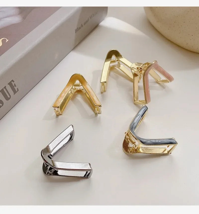 High Ponytail V-shaped Hair Clip Fashionable Gold Color Metal Small Hair Clips High Ponytail Ornament Korean Popular Headwear Quake
