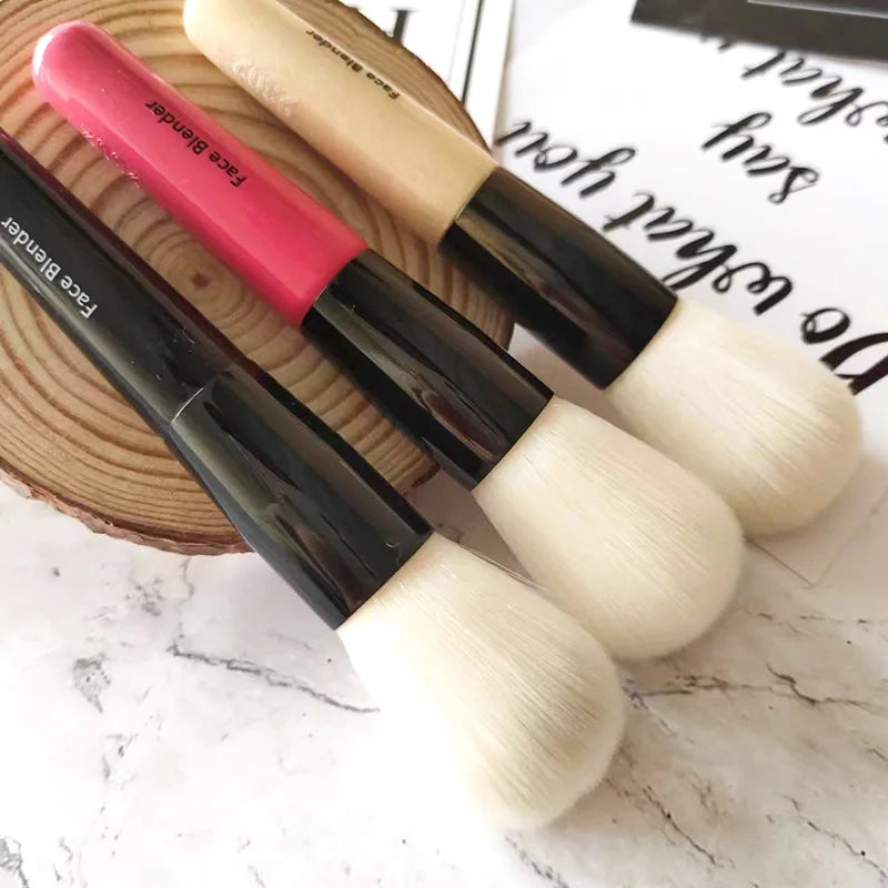 Professional Highlighter Brush Partial Face Powder Brush Foundation Blush Makeup Brush Portable Cosmetic Beauty Tools Quake