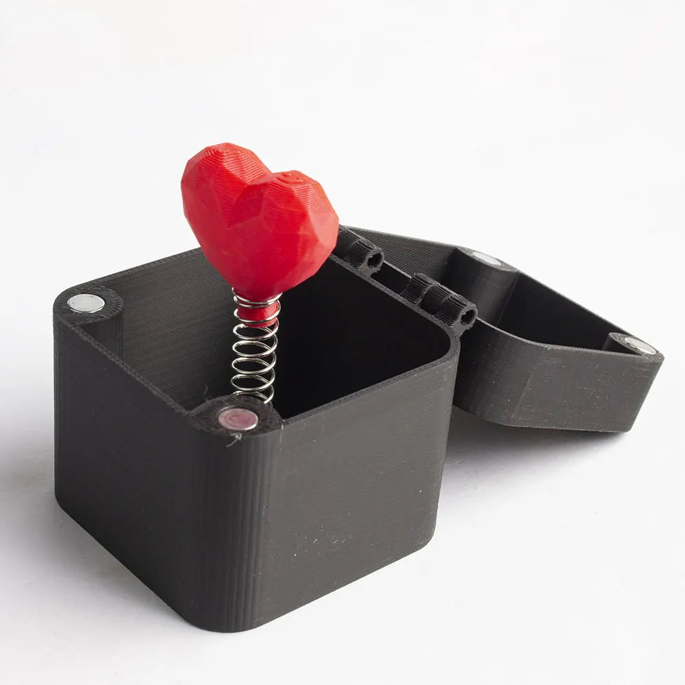 Love Rose Surprise Gift Boxs Christmas Fun Prank Gift Offices Desk Home Decor Valentine's Day Gift Decoration Toys Quake