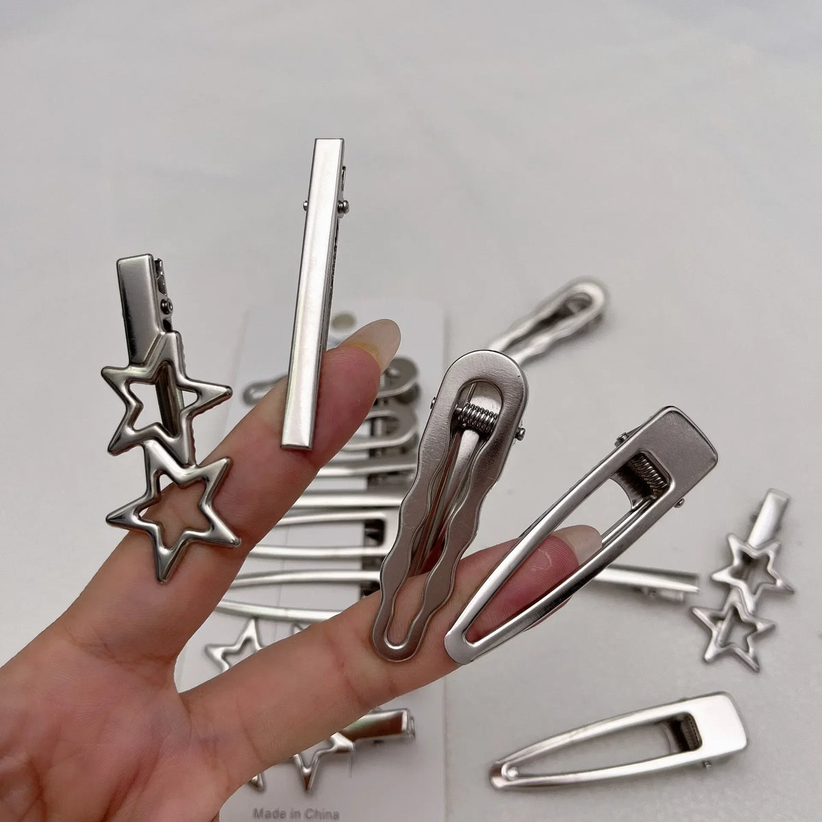 Sliver Metal Hair Clips Women Girls Y2K Duckbill Hairpin Personality Bangs Side Headwear Barrettes Hairclip Styling Accessories Quake