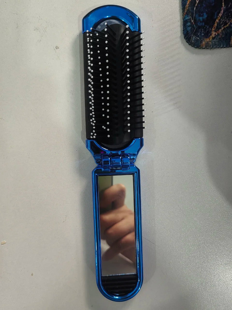 Portable Travel Foldable Comb Anti-static Massage Comb with Mirror Girls Styling Small Folding Brush Special for Real Hair Wigs Quake Blue