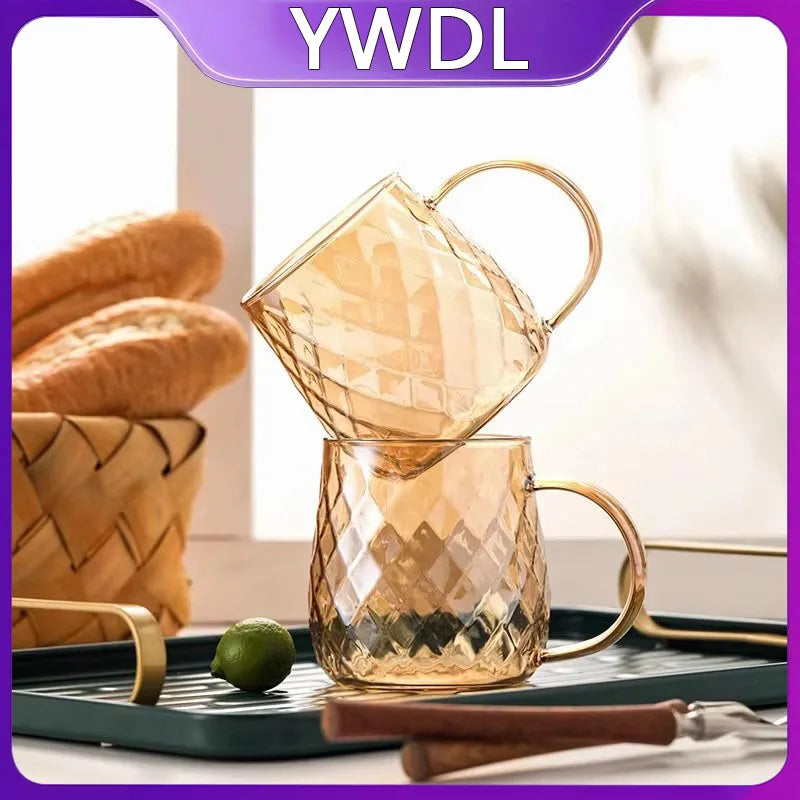 YWDL 1/2pcs Diamond Textured Glass Cup Golden Teacup Mug With Handle Household Fruit Tea Coffee Milk Drinkware Taacup 380ml Quake