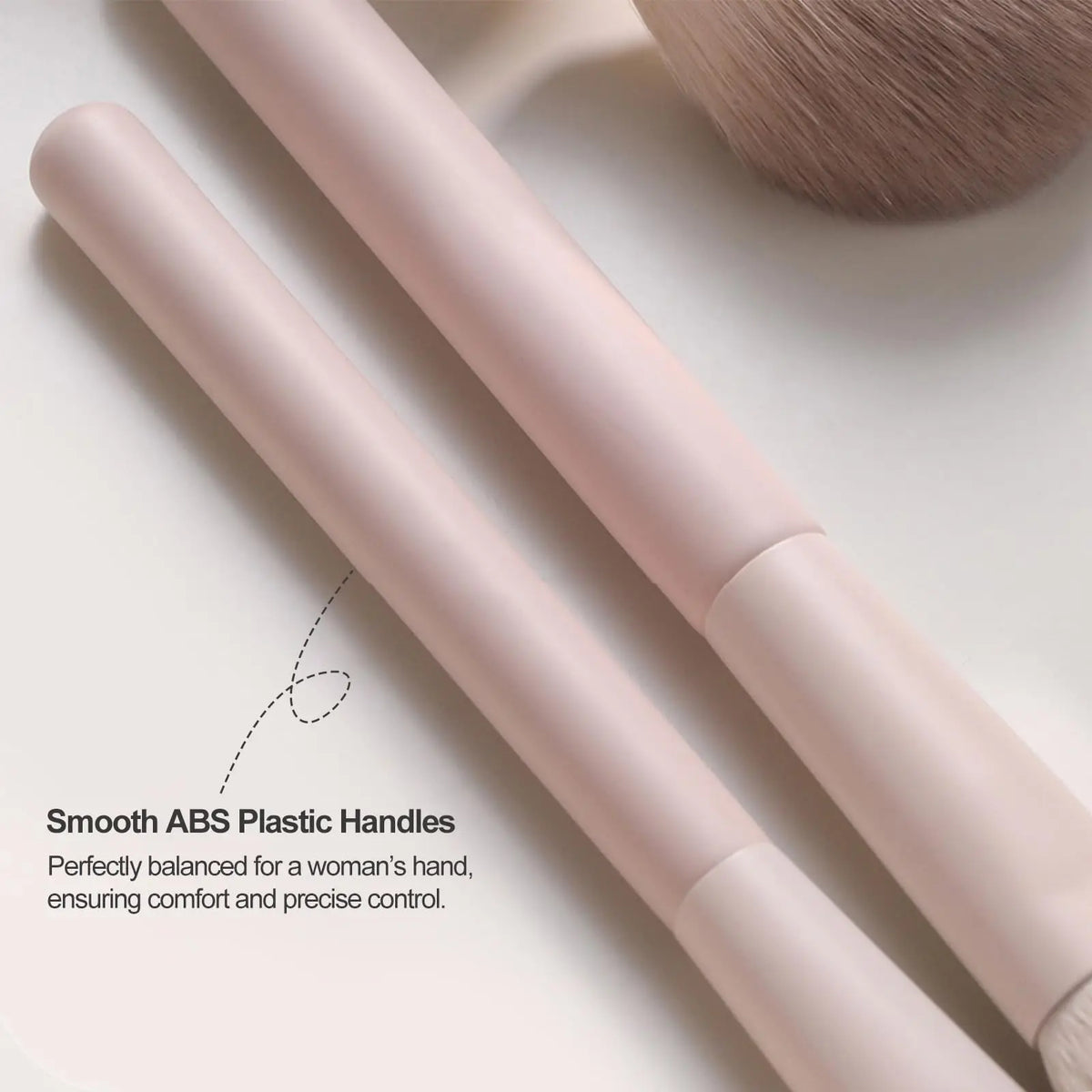 13 PCS Professional Makeup Brush Set with Bag, Soft Bristles, Powder, Blush, Foundation, Eyeshadow Brushes Quake