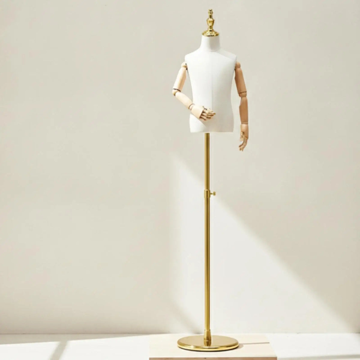 Child Mannequin Adjustable-Height Manikin Armless for Shop Displays, Boutiques Quake