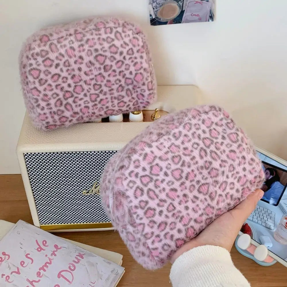 High Quality Fuzzy Makeup Bag Large Capacity Portable Cosmetic Bag Leopard Print Toiletry Organizer Girls Quake