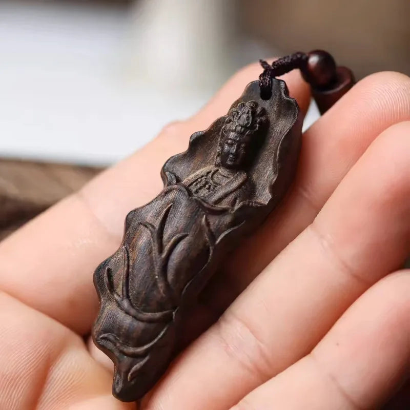1pcs Agarwood Lotus Leaf Guanyin Single-sided Pendant Car-mounted Decoration Wooden Crafts Peace Pendant Jewelry Quake