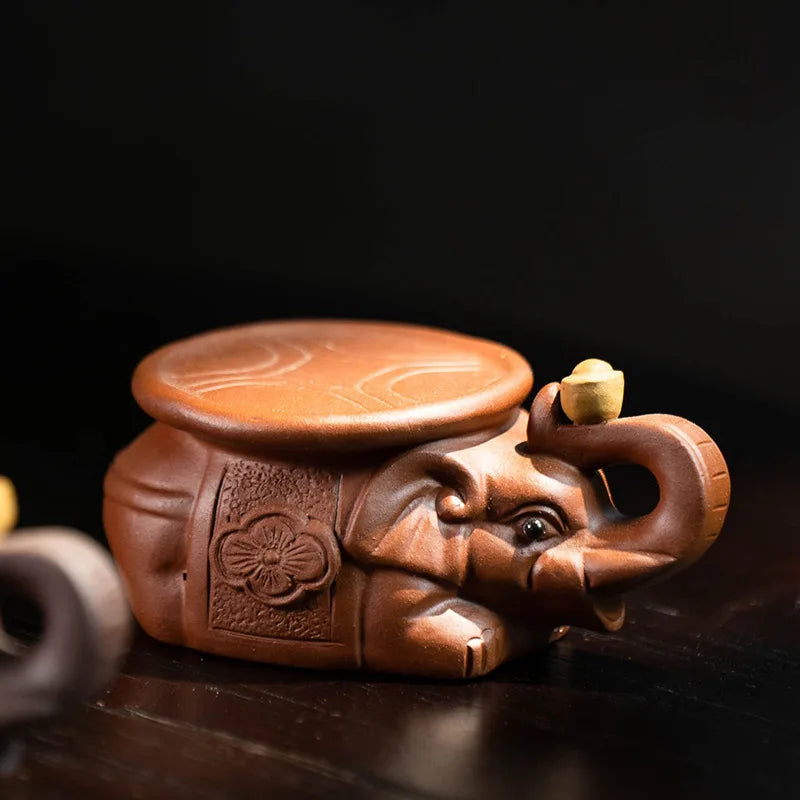 Zisha Tea Pet Elephant Ornament Teapot Lid Holder Handmade Ingot Elephant Sculpture Tea Play Accessories Quake