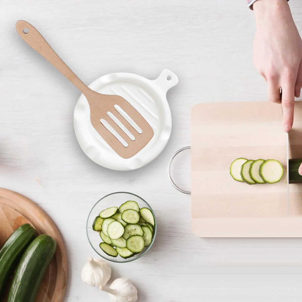 Spoon Rest Ceramic Spoon Holder Practical Heat Resistant Cooking Utensils Holder Kitchen Gadgets for Spoons Counter Quake