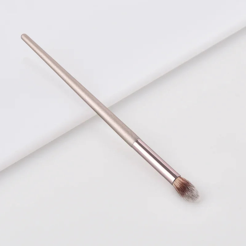 Champagne Colored Makeup Brushes Eye Shadow Eye Dark Circle Concealer Blending Cosmetic Brush Soft Brush for Women Makeup Tools Quake