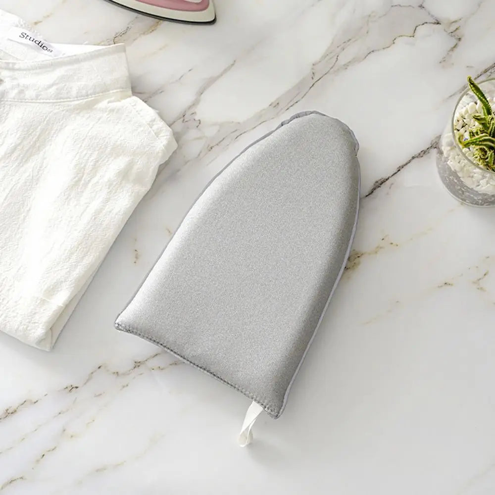 Fabric Material Ironing Board Anti Ironing Feature Small Size Ironing Gloves Insulated Design Heat Resistant Glove Quake