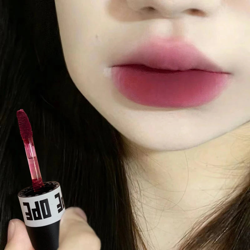 6 Colors Long-Lasting Matte Liquid Lip Gloss with Soft Velvet Finish and Waterproof Formula Lip Clay Lip Glaze Gift Makeup Quake 06