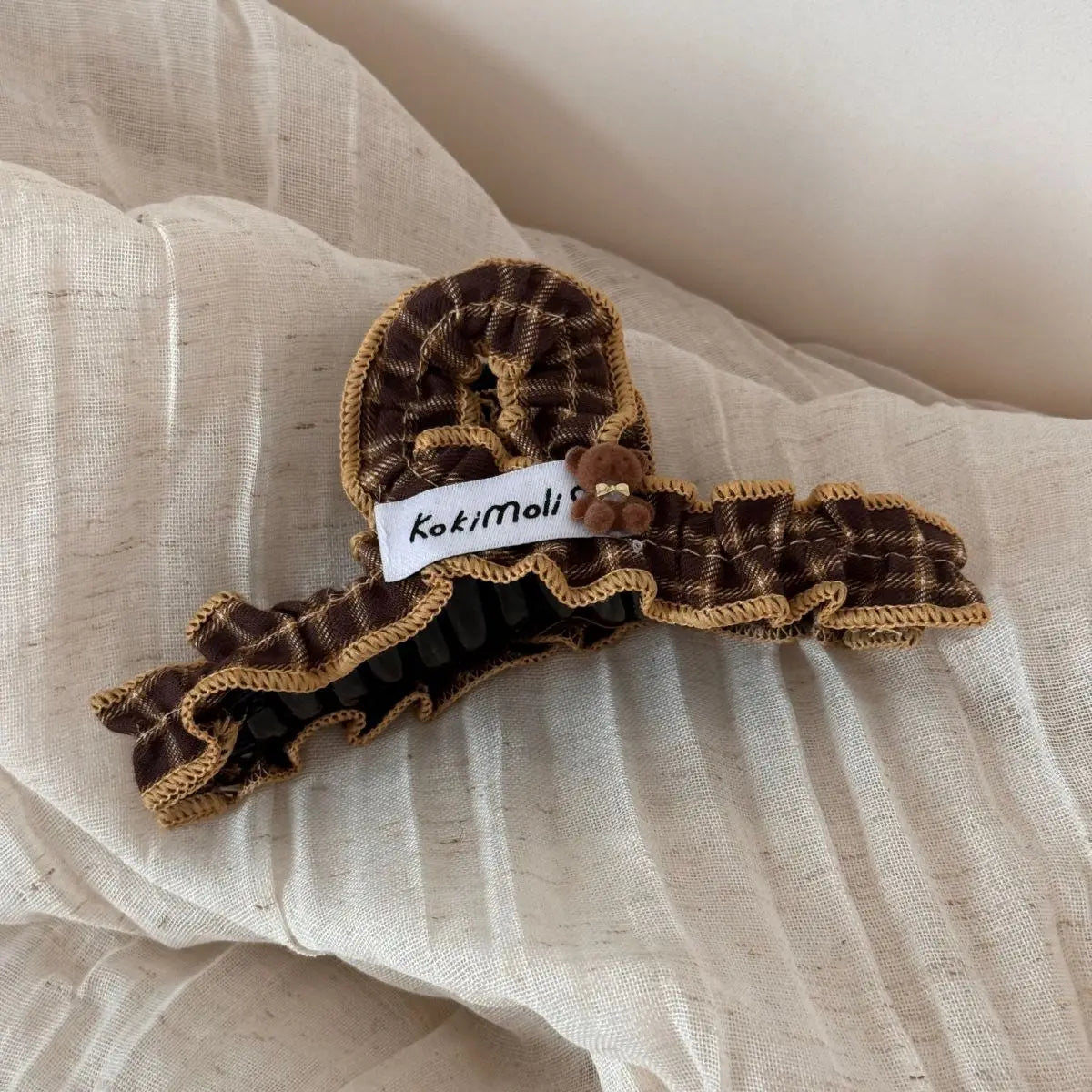 Velvet Teddy Bear Plaid Fabric Pleated Hair Claw Sweet Temperament Shark Clip Women Sweet Hair Accessories Ponytail Clip New Quake yellow coffee