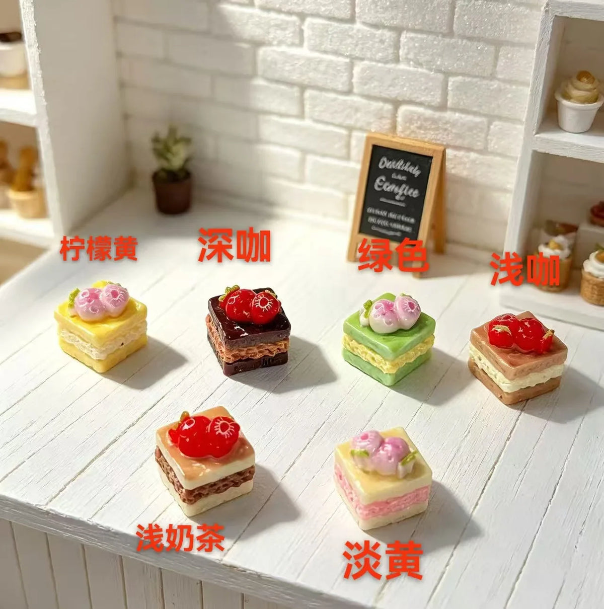 10pcs Sweet Strawberry Sandwich Resin Simulated Food Play DIY Accessories Micro Landscape For Kitchen Ornament Doll House Decor Quake