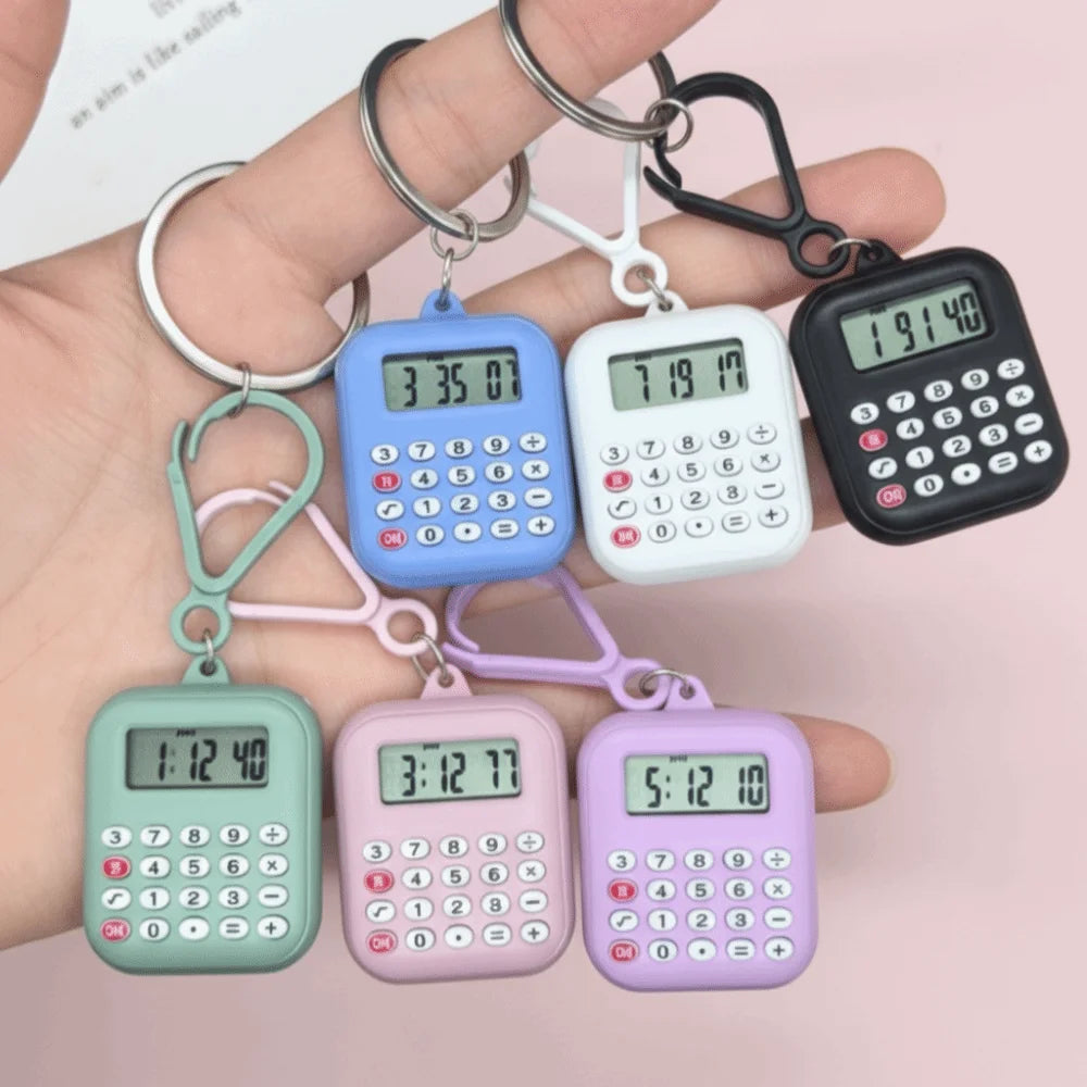 Multifunctional Mini Calculator 8 Digits Display Portable Keychain Calculator Lightweight Silent Button Electronic Calculator Quake