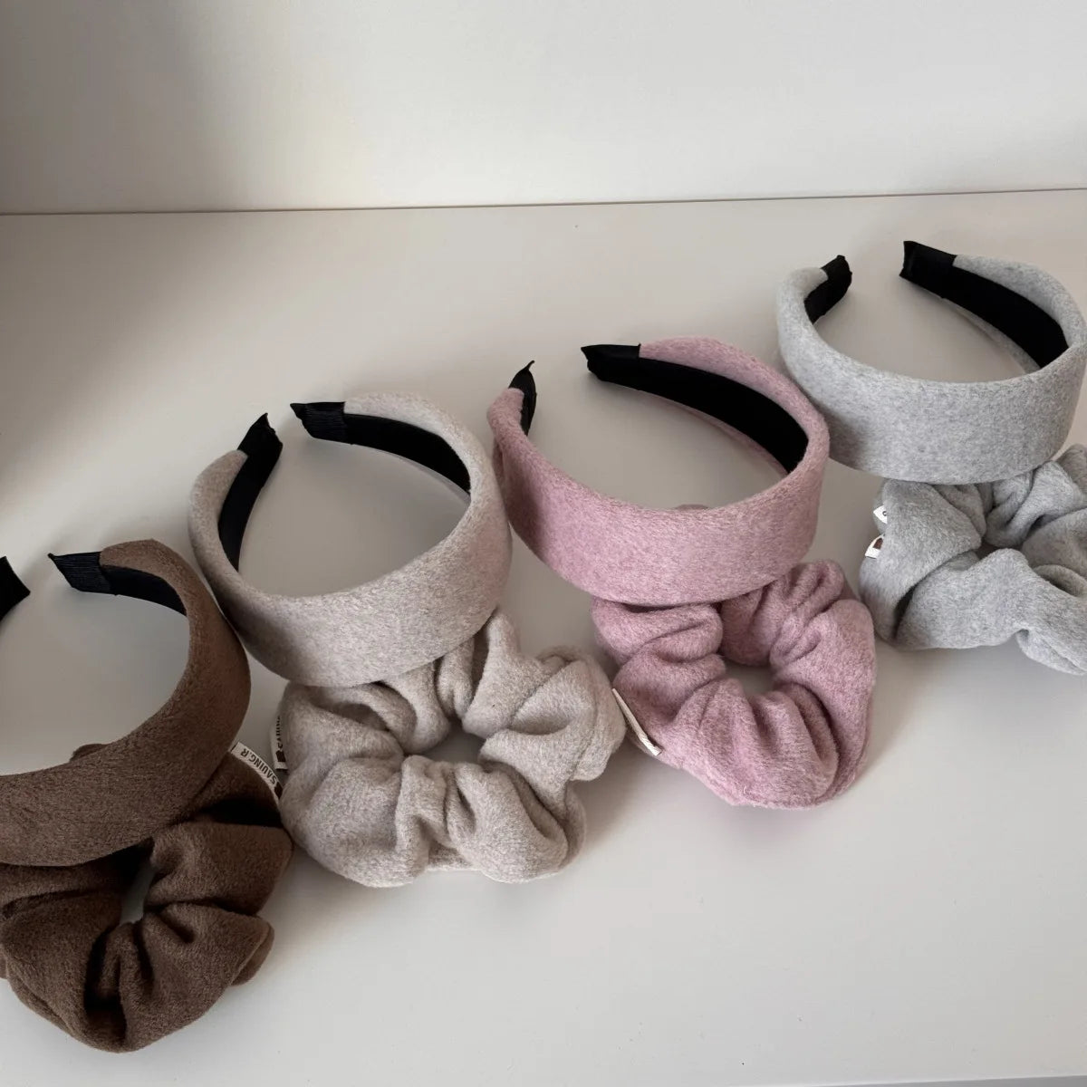 Solid Color Retro Wool Fabric Headband KoreanSimple Autumn/Winter High-Quality Hair Bands Beauty Wash Face Headband for Women Quake
