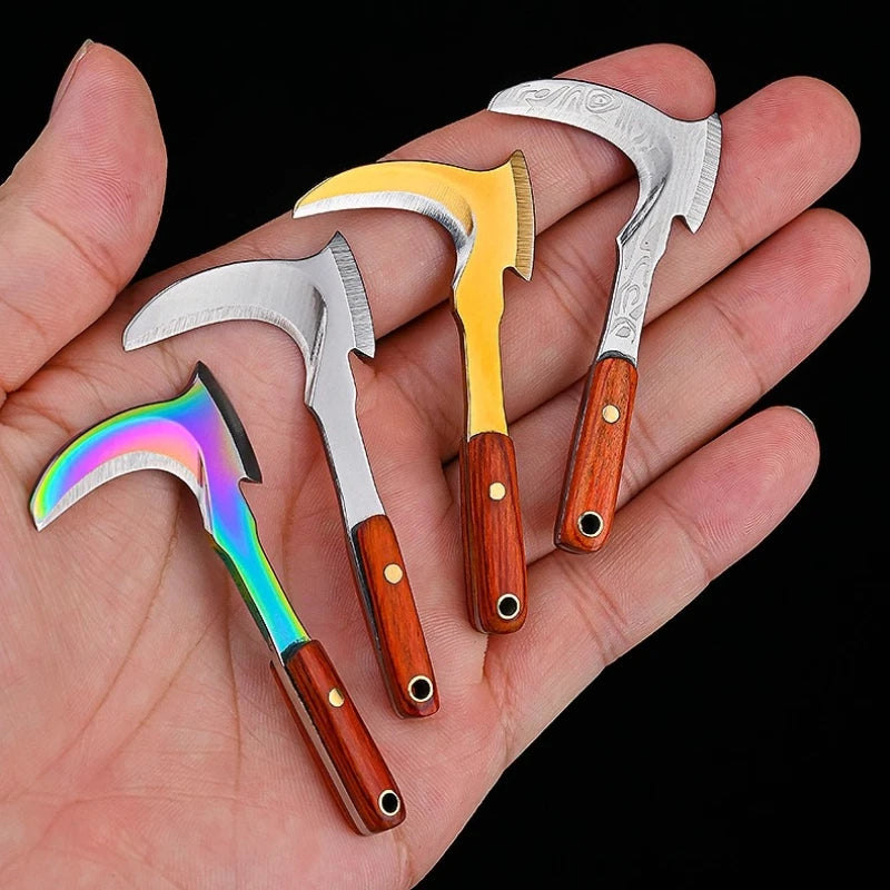 Keychain small kitchen knife mini sickle gift knife courier knife body knife key knife non-folding knife pendant accessories. Quake